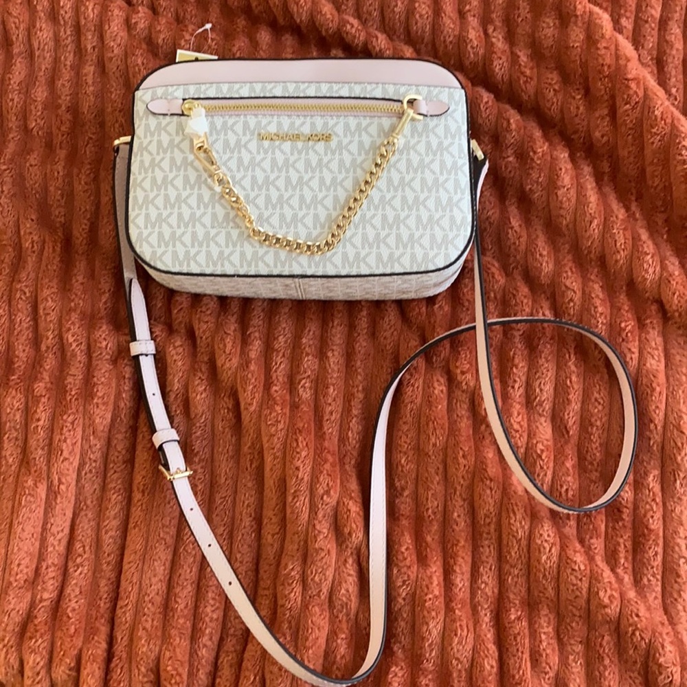 Brand new Micheal kors purse